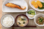 韓国人「日本での旅行中の朝ごはんは何食べたらええんや？」