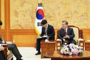 文在寅大統領「GSOMIA延長には、日本の態度変化が先」アメリカの要請にも「GSOMIA終了」を固守　韓国の反応