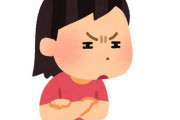 目を細めると別の物が浮かび上がってくる「少女3人の写真」が不思議だと人気を集める