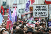 海外の反応     「フランスなのか中東なのか？」フランス全土でデモ　