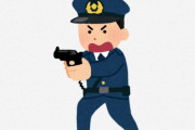 海外「一体何が起きているのか」日本で起きた、狂った男 vs 警察官の動画が世界で話題