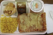 外国人「お前ら学校給食で一番好きなメニューは何だった？」