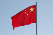 中国海軍の空母が沖縄本島と宮古島の間を通過！　日本の防衛省の対応は？【タイ人の反応】