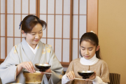 中国人「日本の食事作法は中国の真似をしていたことが判明！」「言うほどか？」　中国の反応