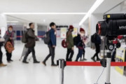 海外「日本人は人民元が好きだから」日本が入国拒否の対象を拡大も海外からは不十分との声（海外の反応）