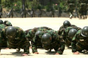 韓国人「『苦しいです』と訴えも無視され…筋肉が溶け、コーラ色の尿が出た兵士」と話題に