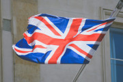 チャールズ英国王がガンと診断される