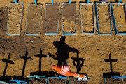 海外「『我々は失敗した』、ブラジルのコロナ死者数が10万人を越える」