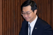 韓国人「また民主党か…」性暴力疑惑のチャン・ギョンテ議員、結局検察送致へ