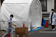 【韓国の反応】日本、自宅待機中にまた死亡…安倍「検査がちゃんと行われていないかも」やっと認める