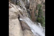 アジア最大の滝が水道水を使った偽物だったことがバレる、中国（海外の反応）