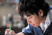 外国人「どうして日本の漫画家は2作品を同時に描かないの？」