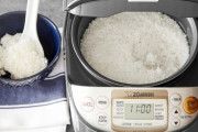 外国人「炊飯器を使わない奴、いい加減大人になって買うべきだよ」