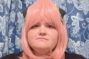 海外「本人の自由！」日本アニメの子供キャラにコスプレする白人女性に海外からは賛否両論！！（海外の反応）