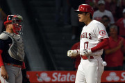 【海外の反応】大谷翔平が昨季サイ・ヤング投手から三塁打を含む猛打賞！【なおエ】