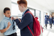 海外「学校で起きた普通じゃない暴力にどう対応するべき？」それってかなり深刻なことだよね
