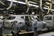 海外「ゴーンの予想通りに？！」日産が新型肺炎影響で九州工場を一時停止へ（海外の反応）