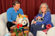 【海外】「サリー・フィールドが新たな家族にペットを届ける！ダド夢のデートからの子犬を迎えた人に訪問約束」