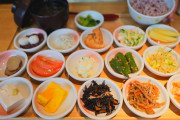 海外「どれもおいしそう！」日本の和風レストランチェーンの料理に興味津々