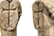 古代の女神像の頭部、前が見えねェ顔が海外で話題にｗｗｗｗ
