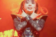 外国人が結婚式でBABYMETALのMonochromeを日本語で演奏する　【海外の反応】