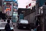 海外「この人、世界初のYouTuber？」1991年に東京新宿で撮影した外国人が話題に（海外の反応）