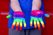 日本でLGBTの結婚が禁止されている意外な理由! 新たな『京都パートナーシップ制度』「平等になってほしい」「一歩前進ですね!」海外の反応