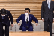 【韓国の反応】日本、世帯当たり2枚の配布「アベノマスク」予算はまさかの5000億ウォン
