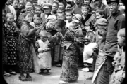 100年前、実際に存在した東京の町、戦争が始まる前の日本に生きた人々。[後編] 海外の反応