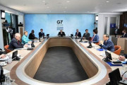 韓国人「反日文在寅の親日行為？」G7で文大統領が菅首相に歩み寄り簡単にあいさつ‥　韓国の反応