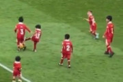 外国人「日本の未来は明るいな」遠藤航の子供が有望すぎると海外のリバプールファンの間で話題に！【海外の反応】