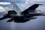 【韓国の反応】「旭日旗」をつけて南シナ海演習に乗り出した米軍戦闘機