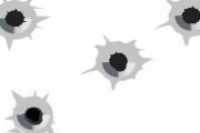 「木製のドアを削ったらハンターが撃った銃弾がめり込んでいた…」