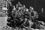 海外「なぜガスマスク？日本の精鋭部隊がクールすぎるよ！」1937年の第二次上海事変における日本の上海海軍特別陸戦隊