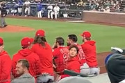 【海外の反応】ブーイングを浴びた大谷翔平が完璧な反応でファンの心を掴む「これは球界の宝」