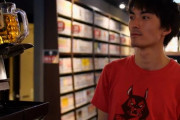外国人「日本には飲み放題＆マンガ読み放題の天国みたいな店があるらしいぞ！」