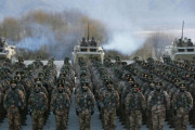 【海外の反応】中国の習主席が2015年以来最大規模の軍再編を命じる　海外の反応「習近平は有能な軍隊を恐れている、再編成で失敗することを願う」