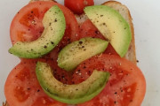 外国人「日本人の妻から馬鹿げてると言われた料理を見てほしい」
