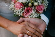 「結婚しないと孤独」という神話を打ち破る独身高齢者のリアルな体験談が話題に