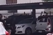 海外「両手を上げていても警察に撃たれる黒人」