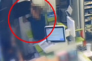 袋代250ウォンでコンビニ店主に鉄棚を投げた韓国酔客、「酒乱は加重処罰を」と怒り
