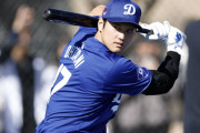 【海外の反応】大谷翔平が初のライブBPでバックスクリーンに初本塁打【MLB】