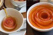 日本のカフェが提供するローズティー、海外で綺麗すぎるとバズる