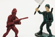 第二次世界大戦のアメリカ人と日本人の退役軍人が、かつて戦った場所で出会ったら…「戦争がなければ、ほとんどの人間は無害に見え、お互いに親切にすることができます」海外の反応