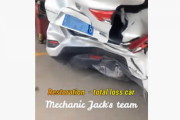 グッジョブ！？追突されてリア周りがグッチャリな車の修理風景を見てみよう