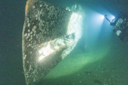 【海外】「沈没から100年！WW1潜水艦の wreckage を潜水士たちが探検！」