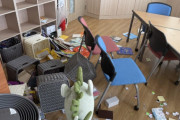 椅子を投げ教師を殴った小学生が通学継続、韓国の教室崩壊に「病院へ送るべき」との声も