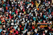 1万5千人が隔離下に！インドのスーパースプレッダーに海外びっくり仰天！（海外の反応）