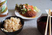 日本「自分の朝食はこんな感じだったけど世界のみんなは？」