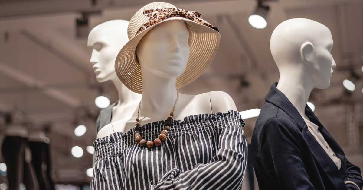 日本のユニクロのコーデがどう見てもコスプレだと話題にｗｗｗ【台湾人の反応】 | 海外の反応アンテナ